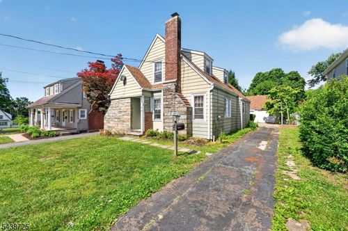 10 Carlyle Ave, Morris Plains, NJ, 07950-1803 | Card Image