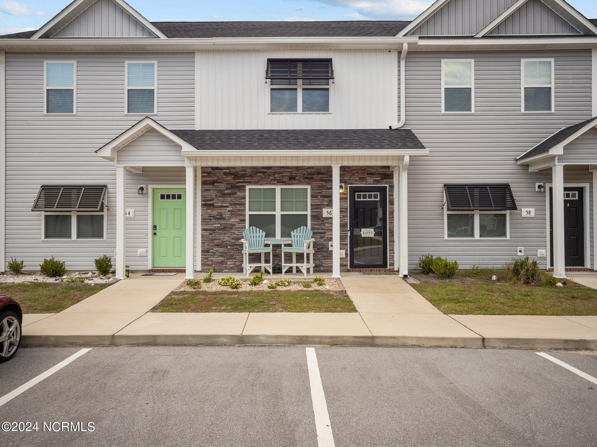 Catalina Cir, Swansboro, NC 28584