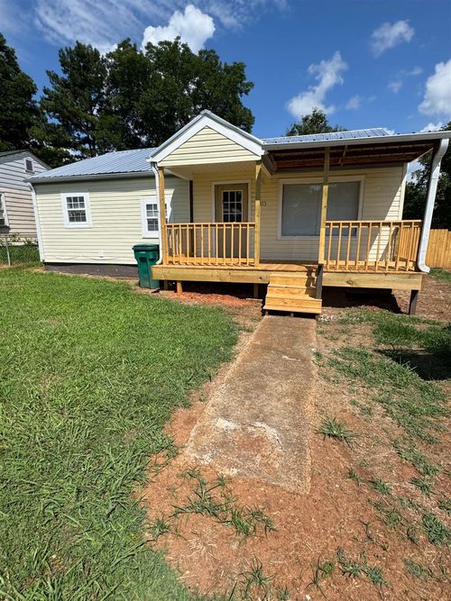 1113 W Montgomery Ave, Sheffield, AL, 35660-5750 | Card Image