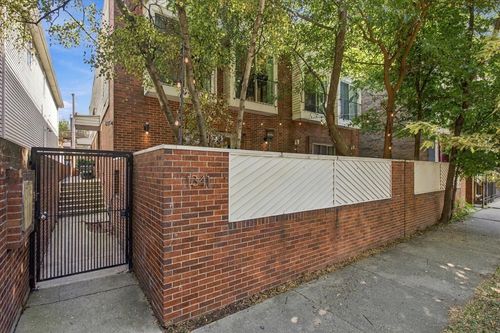 a-1341 N Wolcott Ave, Chicago, IL, 60622-6402 | Card Image