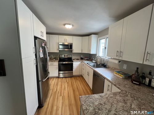 3-2 Lincoln Ave (Mystic), Stonington, CT, 06379 | Card Image