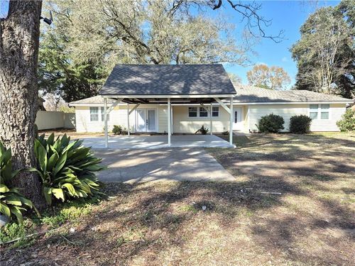 2307 Horseshoe Dr, Alexandria, LA, 71301-2611 | Card Image