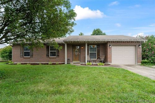 120 Hodge St, Charlestown, IN, 47111-1776 | Card Image