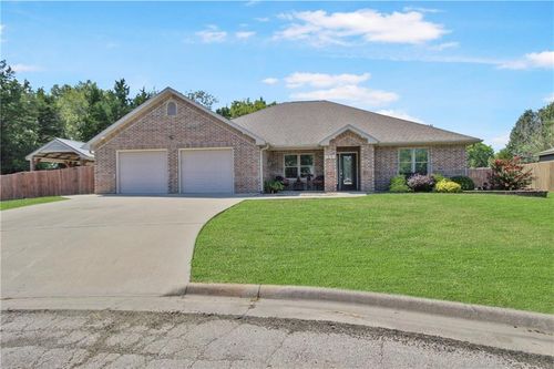506 Deer Trail St, Parsons, KS, 67357-2122 | Card Image