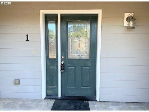 apt-1-819 Easy St, Brookings, OR, 97415-9674 | Card Image