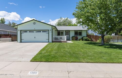 1385 Patricia Dr, Gardnerville, NV, 89460-8410 | Card Image