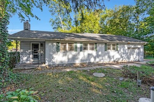134 E Shawnee Trl, Wharton, NJ, 07885-2934 | Card Image