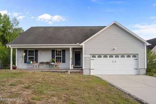 111 Farmgate Dr, Richlands, NC, 28574-8429 | Card Image