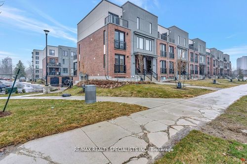 21-99 Roger St, Waterloo, ON, N2J0G1 | Card Image