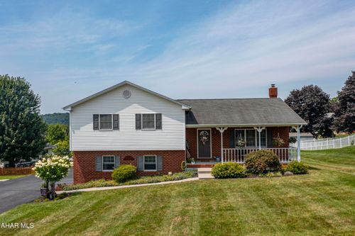 430 Aggie St, Hollidaysburg, PA, 16648-9627 | Card Image