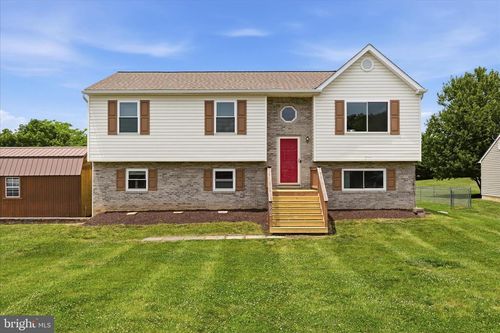 252 Wise Ave, STRASBURG, VA, 22657-5621 | Card Image