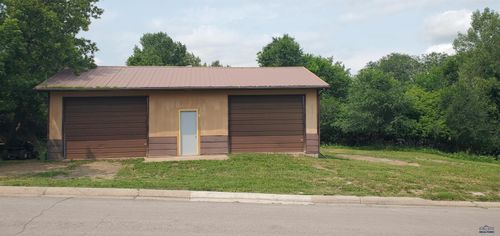 1811 3rd St, Sturgis, SD, 57785-2257 | Card Image