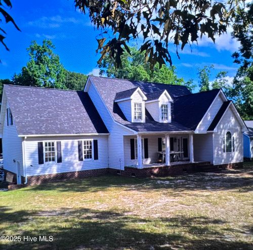 107 Red Oak Dr, Goldsboro, NC, 27530-5525 | Card Image