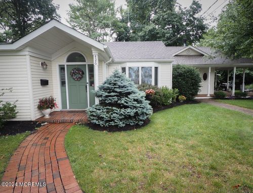 426 Harnell Ave, Oakhurst, NJ, 07755-1476 | Card Image
