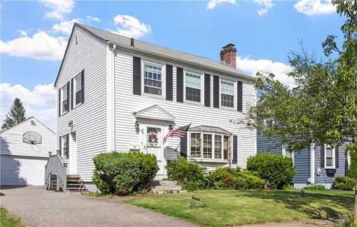 21 Brookwood Road, Cranston, RI, 02920 | Card Image