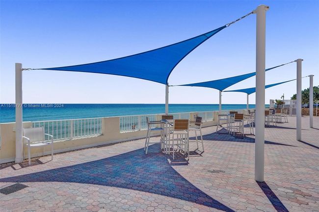 APT-1709 - 3180 S Ocean Dr, Condo with 2 bedrooms, 2 bathrooms and null parking in Hallandale Beach FL | Image 52