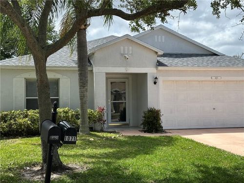 1071 W 13th Sq, Vero Beach, FL, 32960-2117 | Card Image