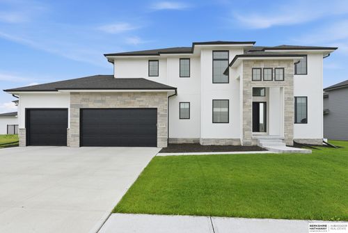 21113 Ellison Ave, Elkhorn, NE, 68022-4267 | Card Image