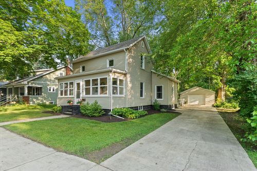 1334 Regent St, Niles, MI, 49120-2140 | Card Image