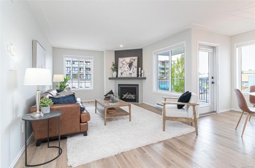 204-2421 Sidney Ave, Sidney, BC, V8L1Y8 | Card Image