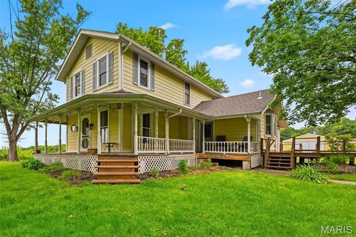 11 Skyview Way, Pacific, MO, 63069-3914 | Card Image
