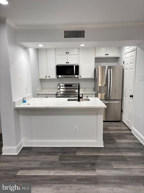 unit-116-1504 Lincoln Way, MCLEAN, VA, 22102-5855 | Card Image