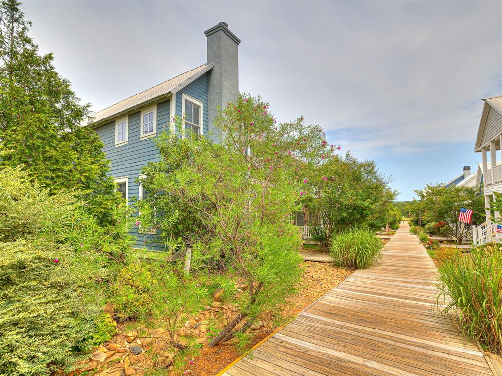 Residential Lease in Carlton Landing 3