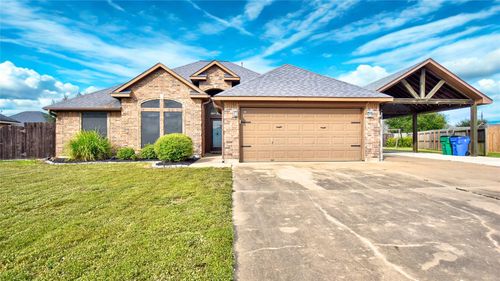 111 Goldfinch Ct, Richwood, TX, 77566-3170 | Card Image