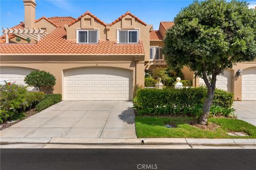 6121 Greenbrier Dr, Huntington Beach, CA, 92648-5560 | Card Image