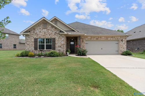 2503 W Winfield Cir Sw, Huntsville, AL, 35803-2497 | Card Image