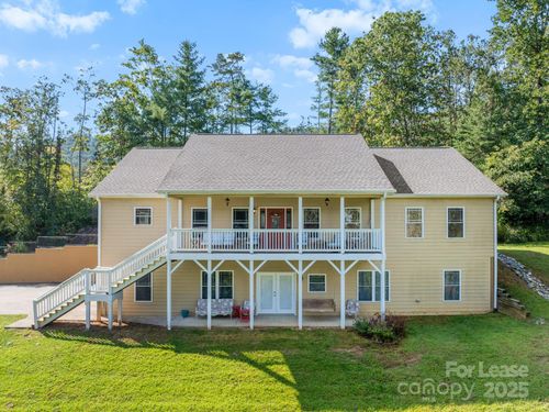 24 Lamplighter Ln, Weaverville, NC, 28787-6604 | Card Image