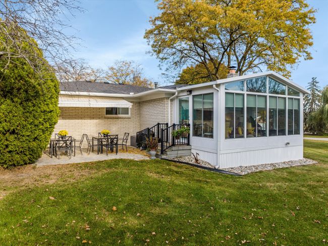 1754 3 Lakes Dr, House other with 3 bedrooms, 3 bathrooms and null parking in Troy MI | Image 45