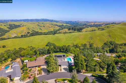 1933 Joseph Dr, Moraga, CA, 94556-2712 | Card Image