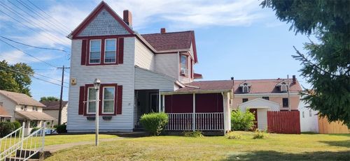 29 Pittsburgh Cir, Ellwood City, PA, 16117-2135 | Card Image