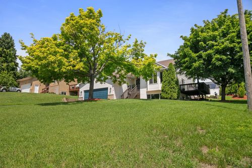 106 Park St W, South Saint Paul, MN, 55075-3021 | Card Image