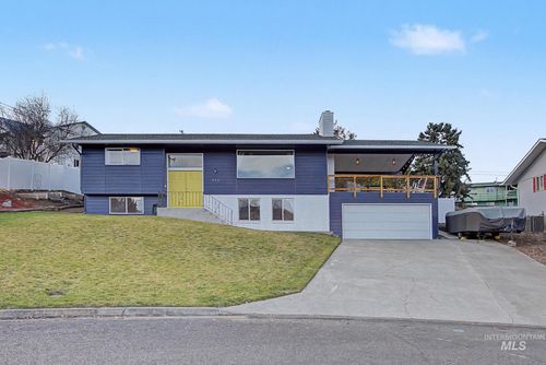 753 20th Ave, Clarkston, WA, 99403-3109 | Card Image