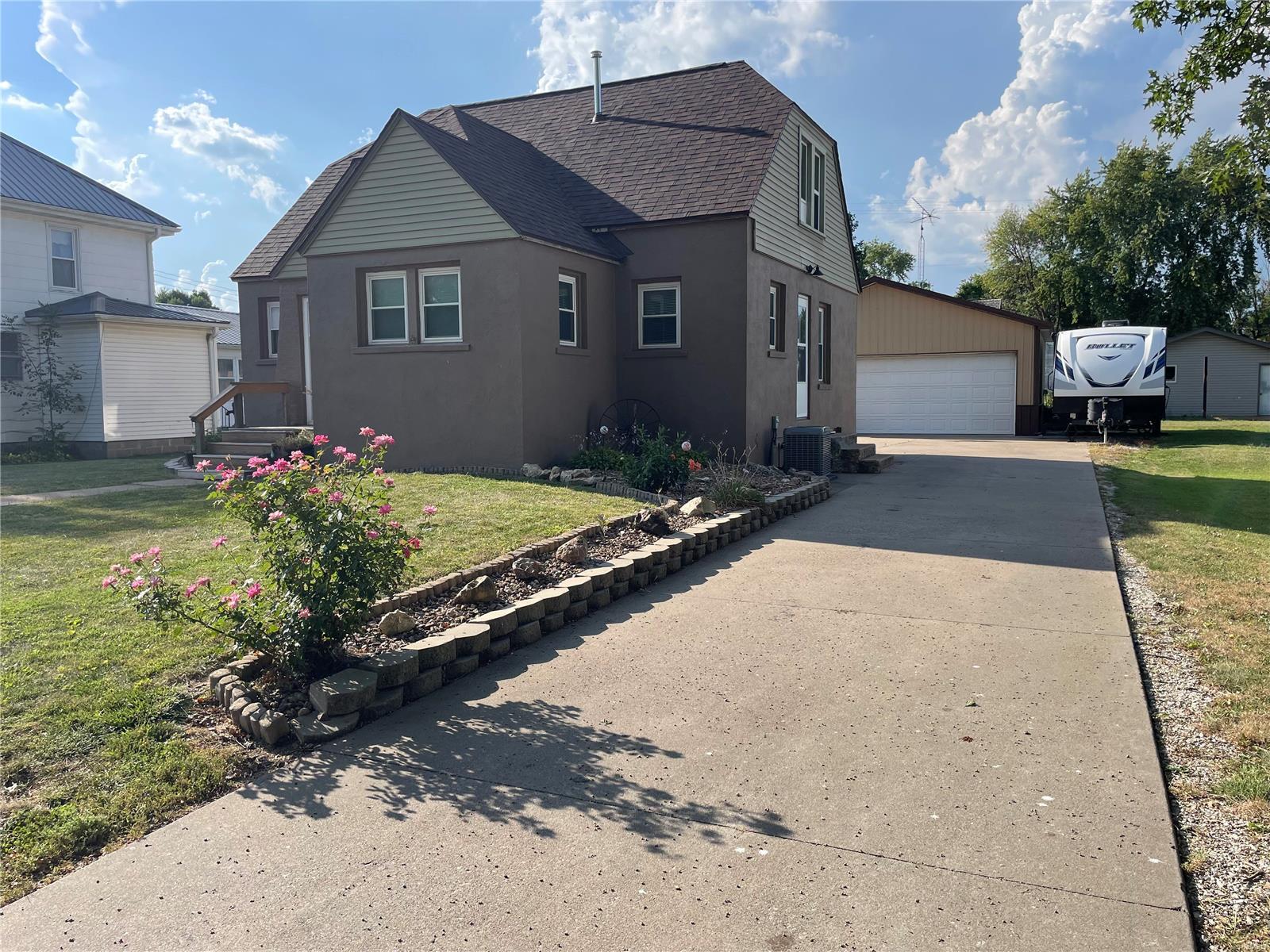 Mcpike St, Vandalia, MO 63382