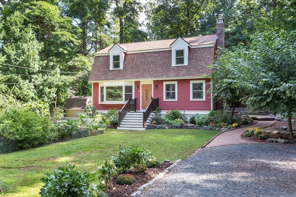 Lakeshore Dr, Norfolk, MA 02056