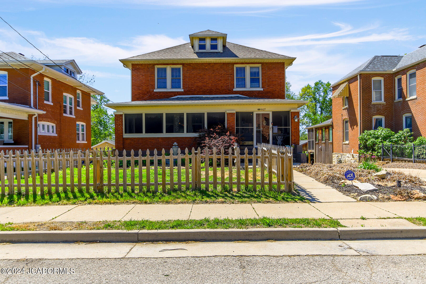 Main St, Jefferson City, MO 65109