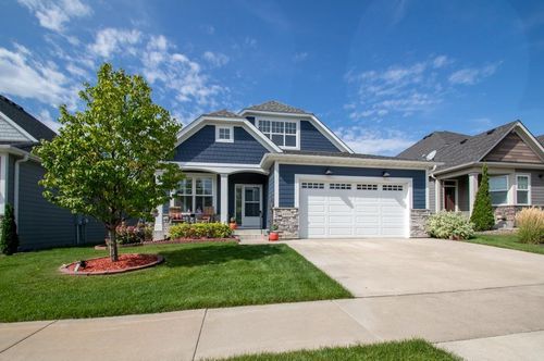 4555 Zircon Ln N, Plymouth, MN, 55446-3911 | Card Image