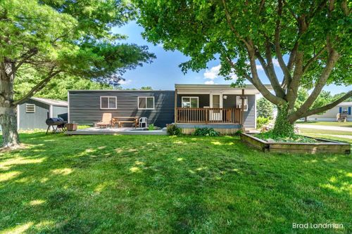 39-11982 Erica Ln, Shelbyville, MI, 49344-9696 | Card Image