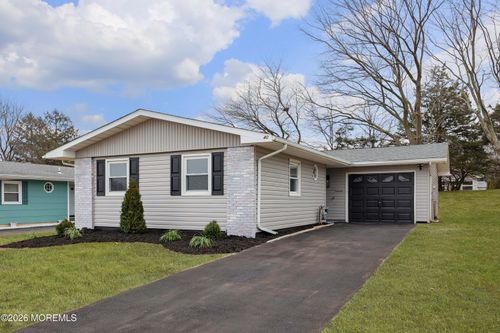 40 Patmore Rd, Brick, NJ, 08724-1940 | Card Image