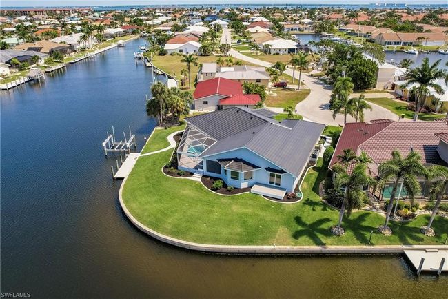261 Venezia Ct, House other with 3 bedrooms, 4 bathrooms and 2 parking in PUNTA GORDA FL | Image 46