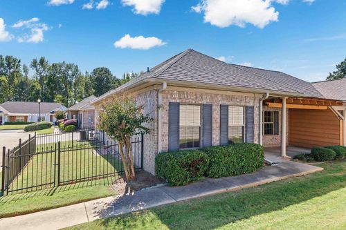 1306 Stagecoach Village, Little Rock, AR, 72210 | Card Image