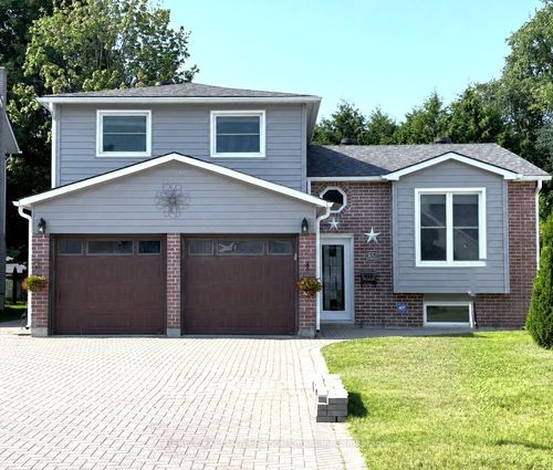 35 Nancy Dr, North Bay, ON, P1B9L9 | Card Image