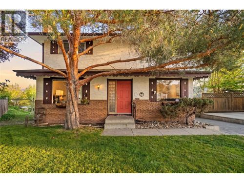 2191 Perryville Pl, Kamloops, BC, V2B7Y1 | Card Image