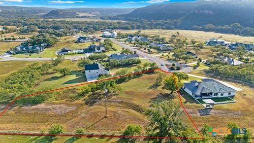 832 Wade Rd, New Braunfels, TX, 78132-2182 | Card Image