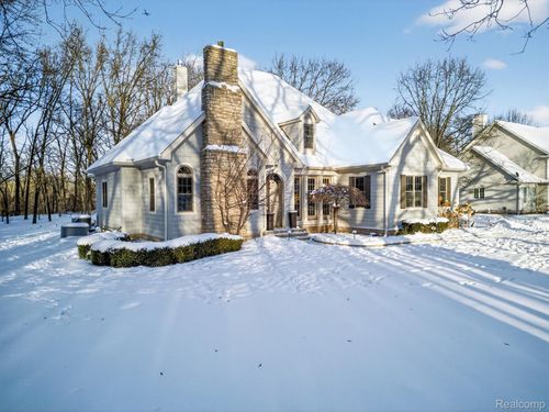 19225 Savage Rd, Belleville, MI, 48111-9435 | Card Image