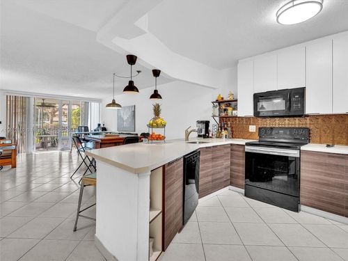 1-1770 Ne 191st St, Miami, FL, 33179-4221 | Card Image