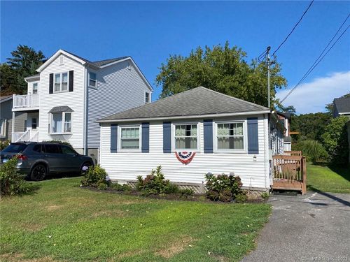 39 Brockett Rd, Niantic, CT, 06357-2146 | Card Image